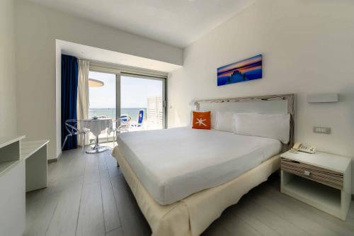 1517matrimoniale_vista_mare_hotel_marina_ragusa